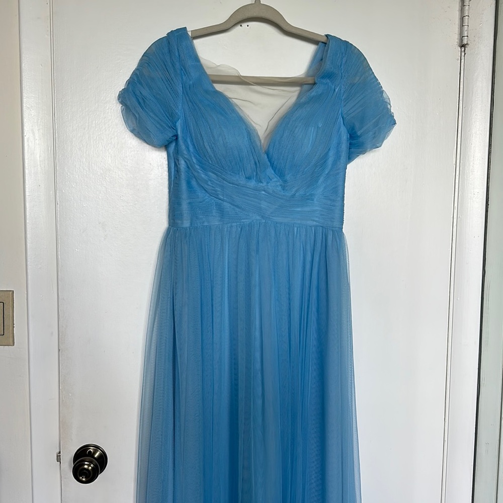 Periwinkle size 10 bridesmaid dress. Never worn.